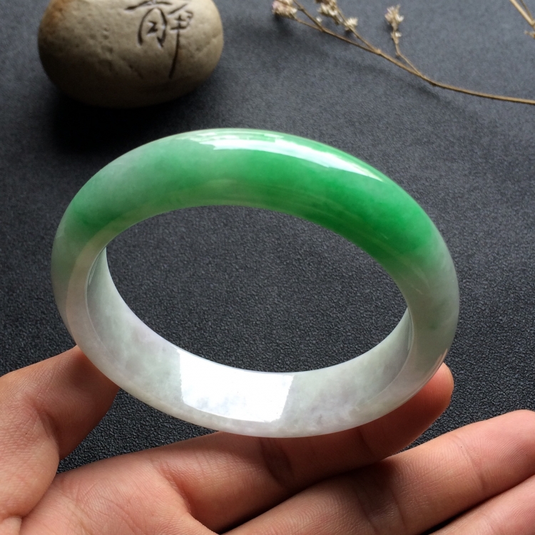 （超值推荐）糯冰种飘翠手镯（57.5mm）