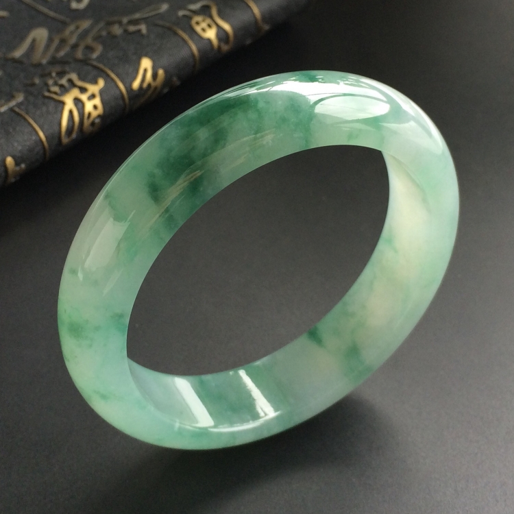 (超值推荐)糯冰种飘花手镯(57.7mm)
