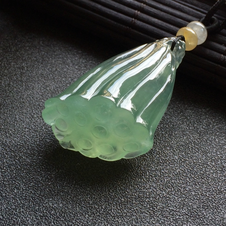 （超值推荐）冰种晴水莲蓬挂件