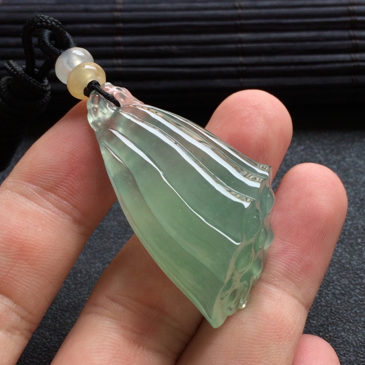 （超值推荐）冰种晴水莲蓬挂件