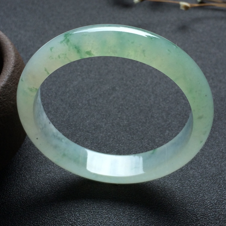 （超值推荐）冰种飘花手镯（55mm）