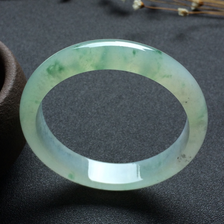 （超值推荐）冰种飘花手镯（55mm）