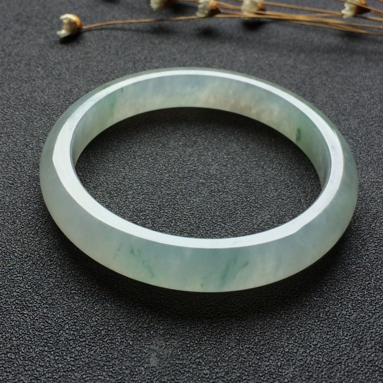 （超值推荐）冰种飘花手镯（56.3mm）