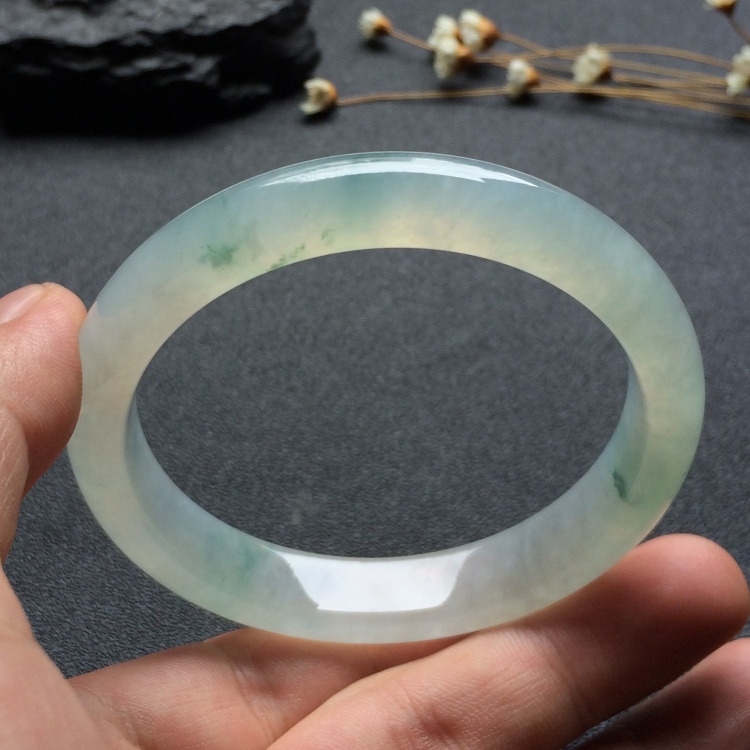 （超值推荐）冰种飘花手镯（56.3mm）