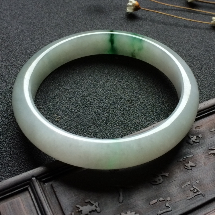 （超值推荐）糯冰种飘花手镯（57.6mm）