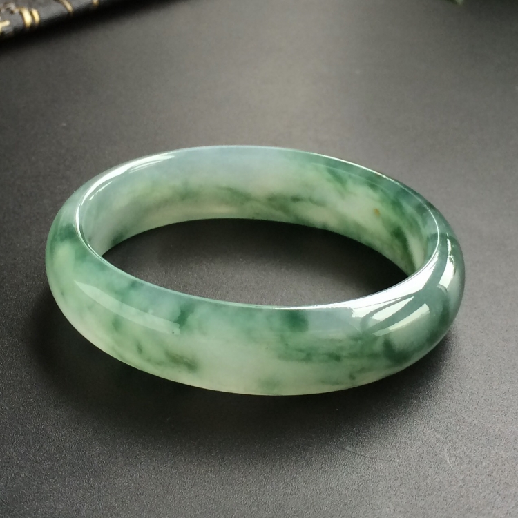 (超值推荐)冰种飘花贵妃镯(54.4mm-47.6mm)