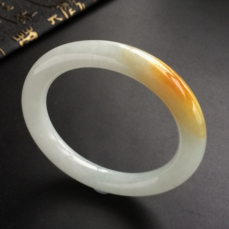 (超值推荐)糯冰种黄翡圆条手镯(54.7mm)