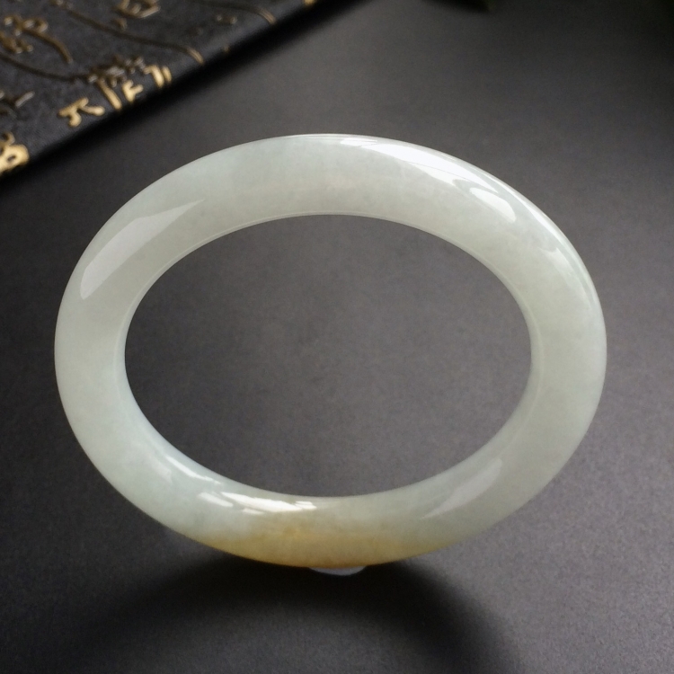 (超值推荐)糯冰种黄翡圆条手镯(54.7mm)