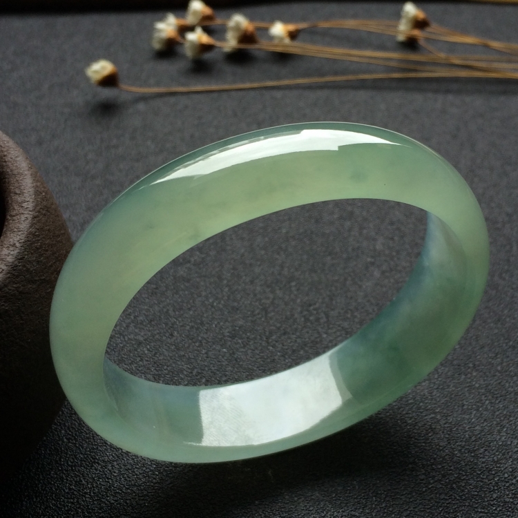 （超值推荐）冰种晴水贵妃镯（55.8mm-48mm）