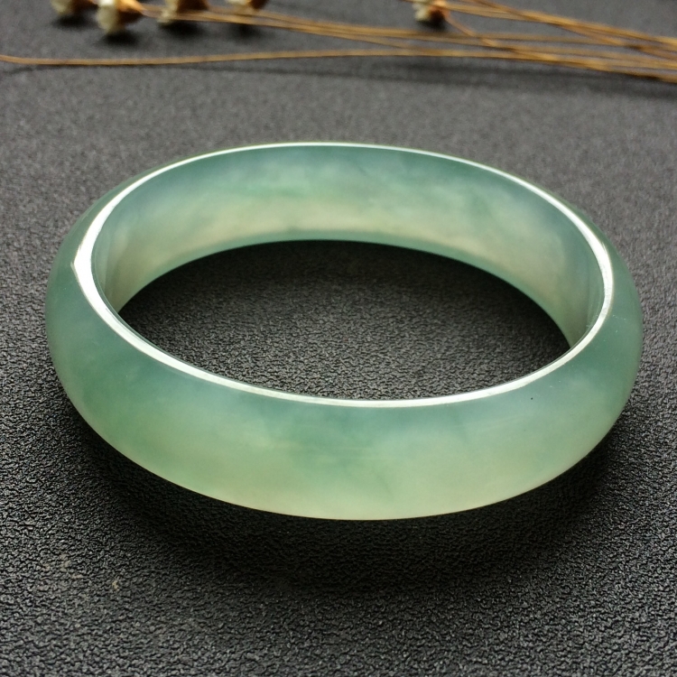 （超值推荐）冰种晴水贵妃镯（55.8mm-48mm）