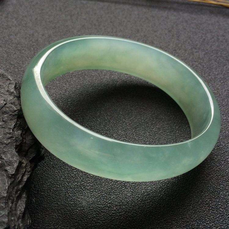 （超值推荐）冰种晴水贵妃镯（55.8mm-48mm）