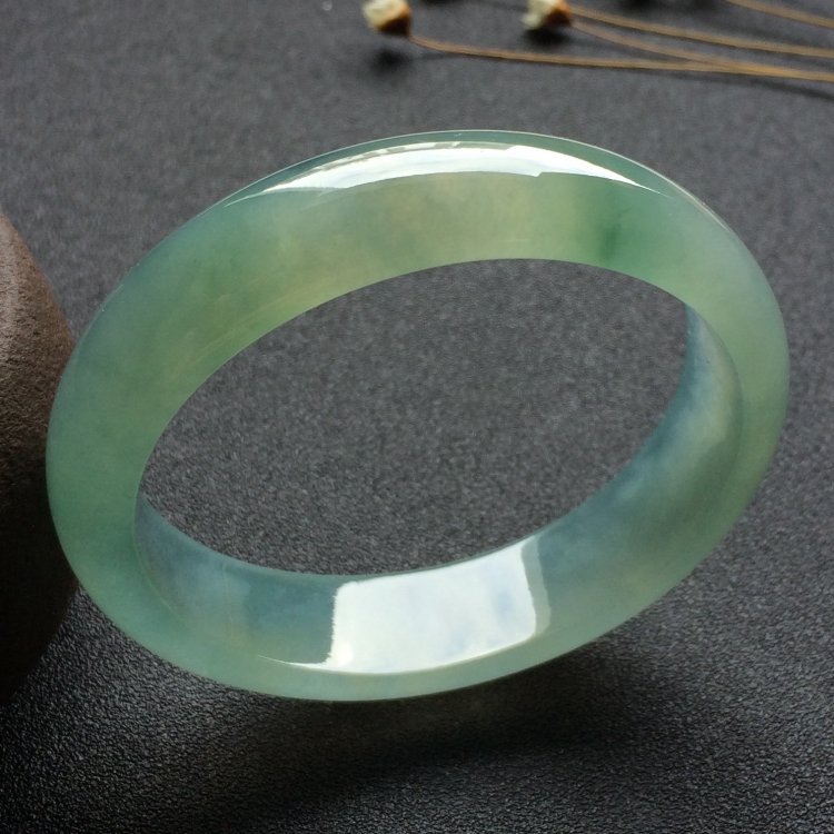 （超值推荐）冰种晴水贵妃镯（56.7mm-49mm）