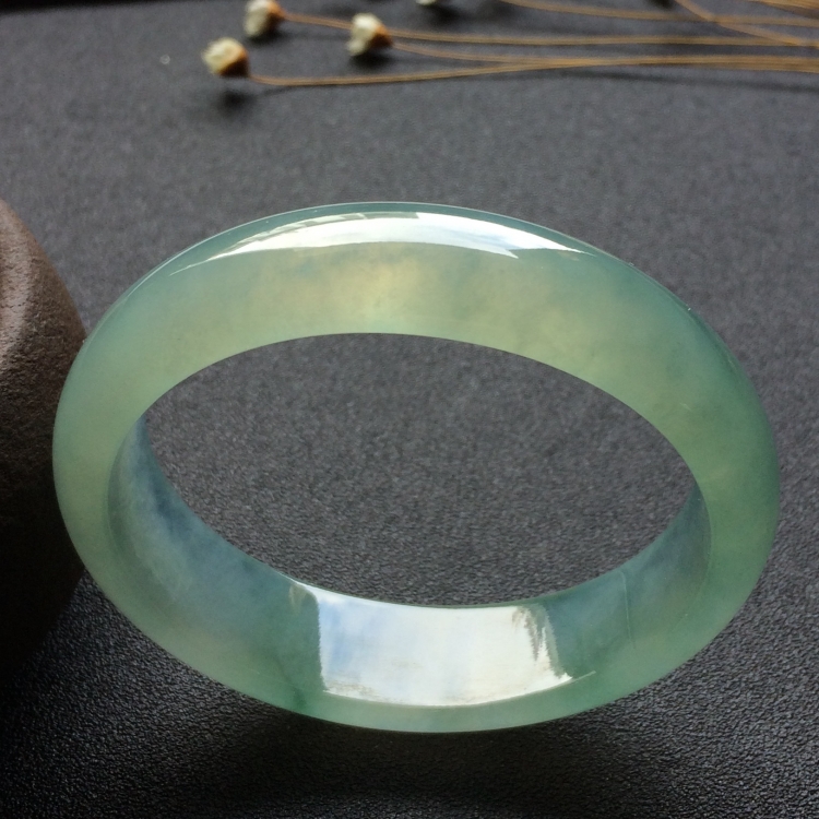 （超值推荐）冰种晴水贵妃镯（56.7mm-49mm）