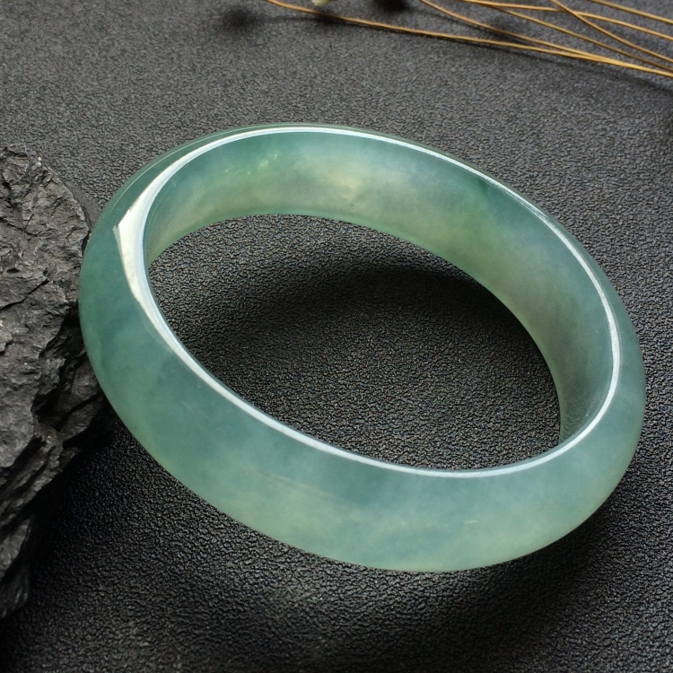 （超值推荐）冰种晴水贵妃镯（56.7mm-49mm）