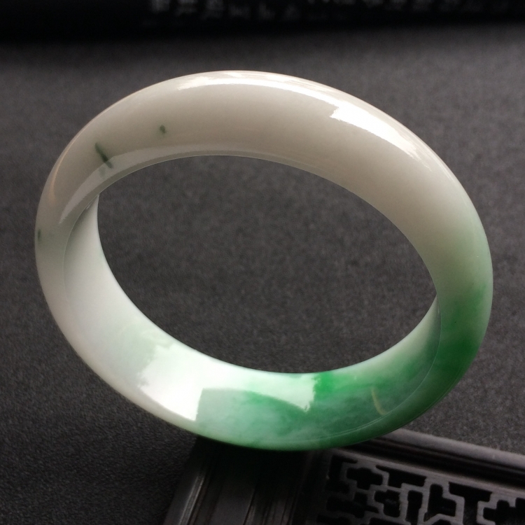 （超值推荐）糯冰种飘翠手镯（57.2mm）