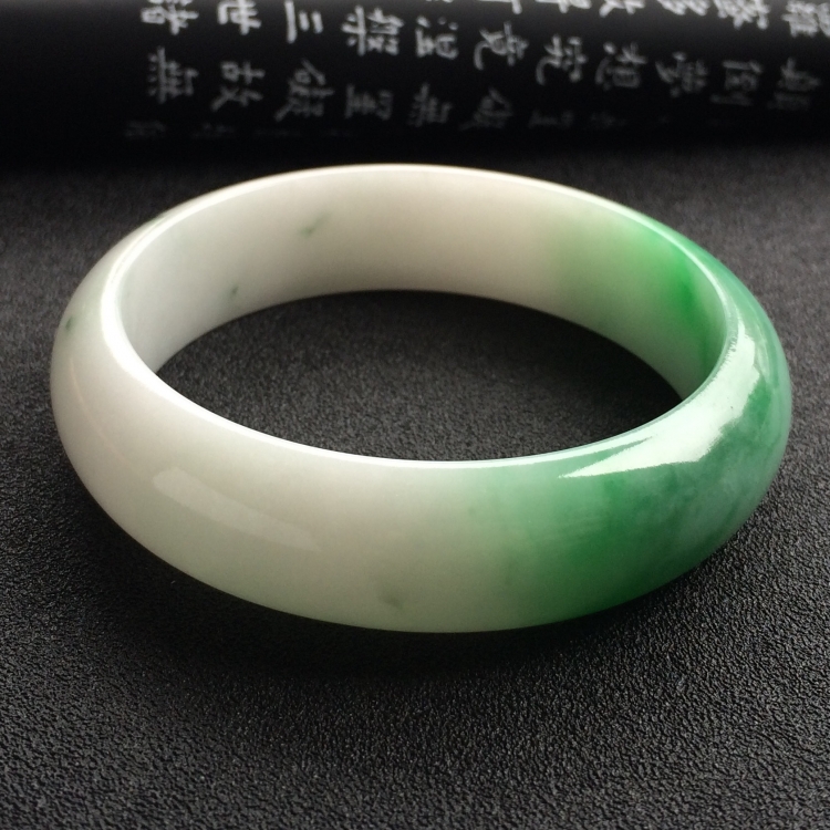 （超值推荐）糯冰种飘翠手镯（57.2mm）