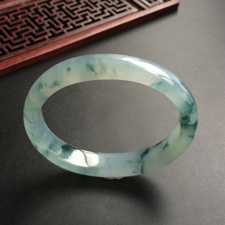 (超值推荐)冰种飘花贵妃镯(54.2mm-45.6mm)