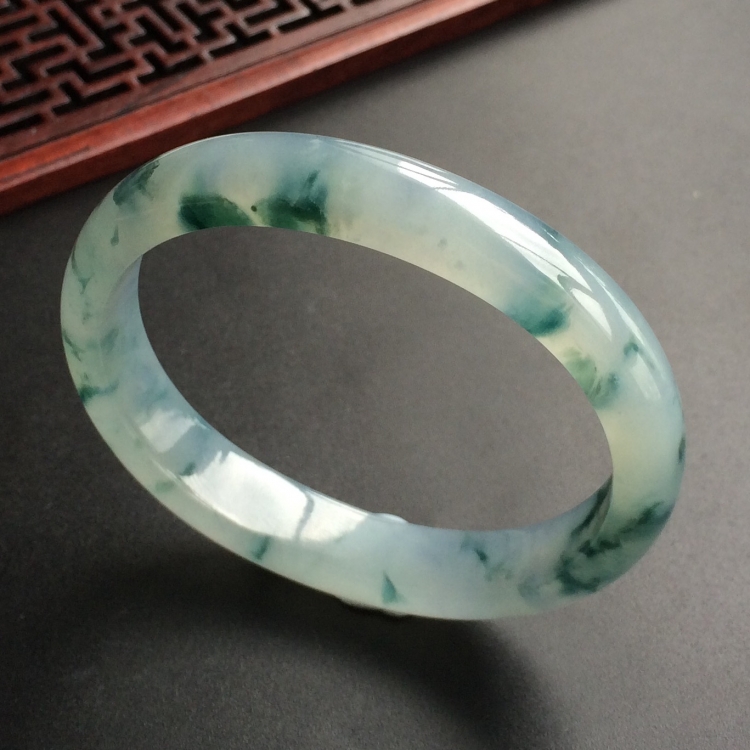 (超值推荐)冰种飘花贵妃镯(54.2mm-45.6mm)