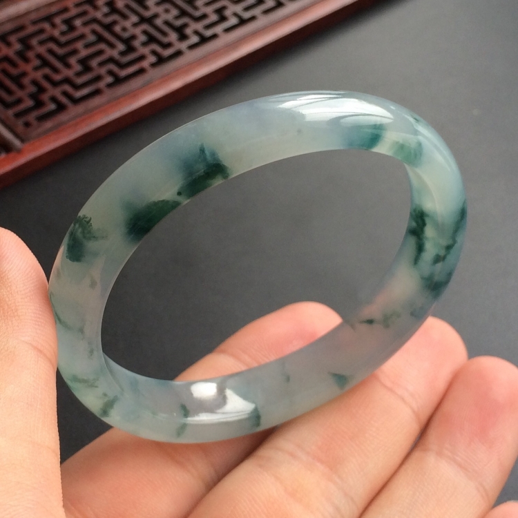 (超值推荐)冰种飘花贵妃镯(54.2mm-45.6mm)