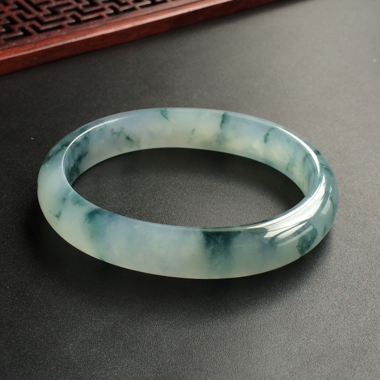 (超值推荐)冰种飘花贵妃镯(54.2mm-45.6mm)
