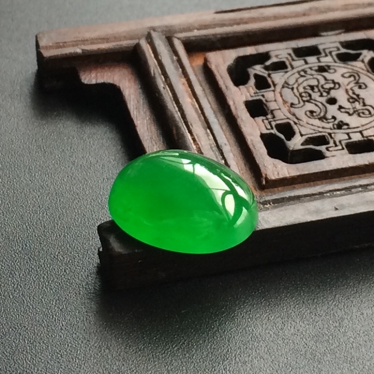 (超值推荐)冰种阳绿戒面