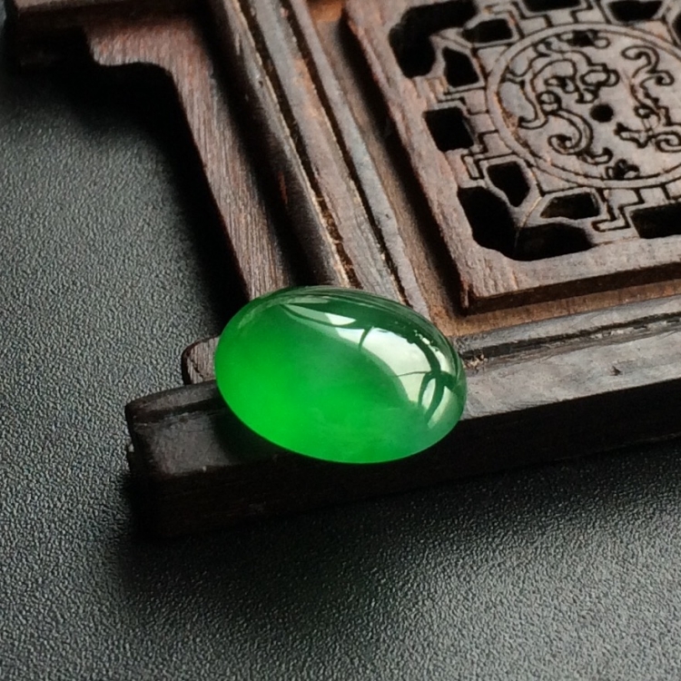 (超值推荐)冰种阳绿戒面