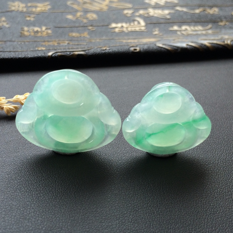 (超值推荐)糯冰种飘翠玉佛挂件