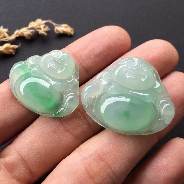 (超值推荐)糯冰种飘翠玉佛挂件