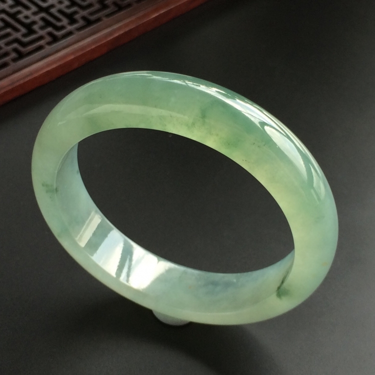 (超值推荐)冰种晴水飘花手镯(57.3mm)