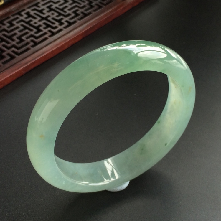 (超值推荐)冰种晴水飘花手镯(57.3mm)