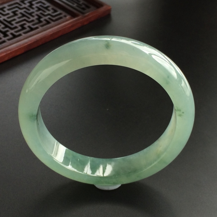 (超值推荐)冰种晴水飘花手镯(57.3mm)