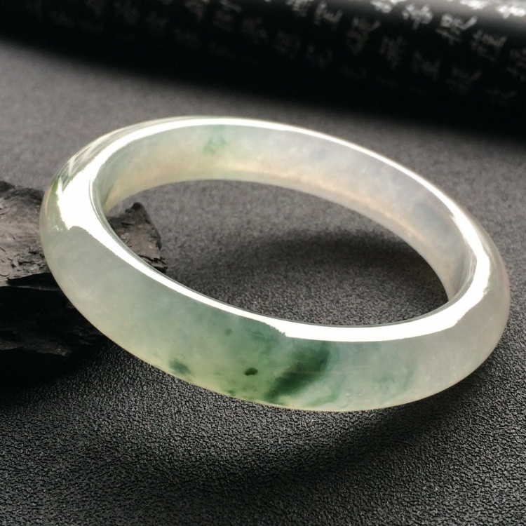 （超值推荐）冰种飘花手镯（55.3mm）