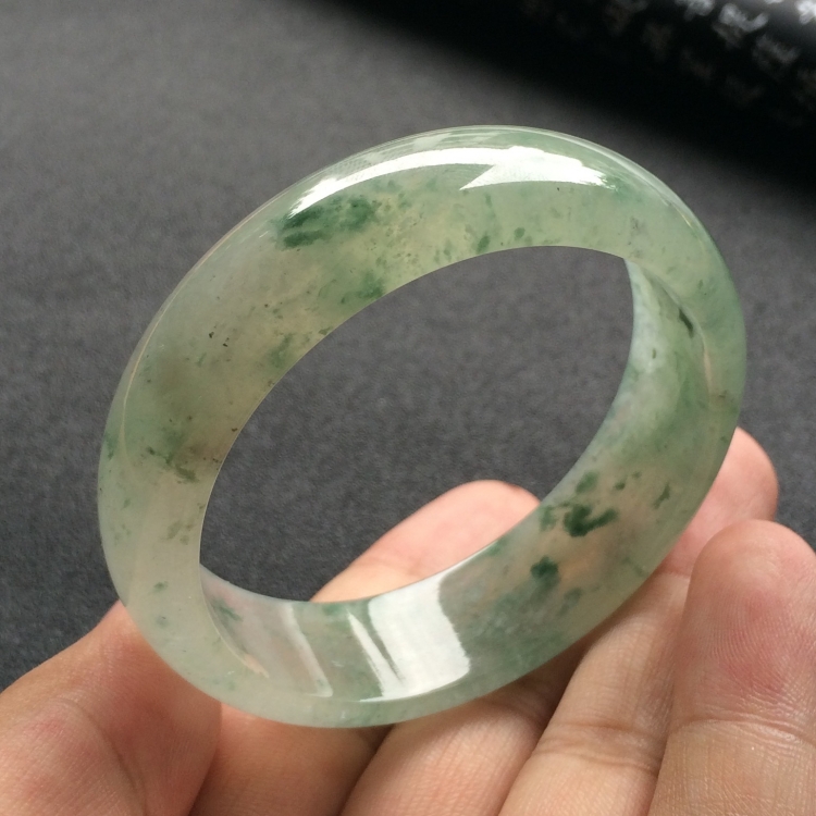 （超值推荐）冰种飘花手镯（52mm）