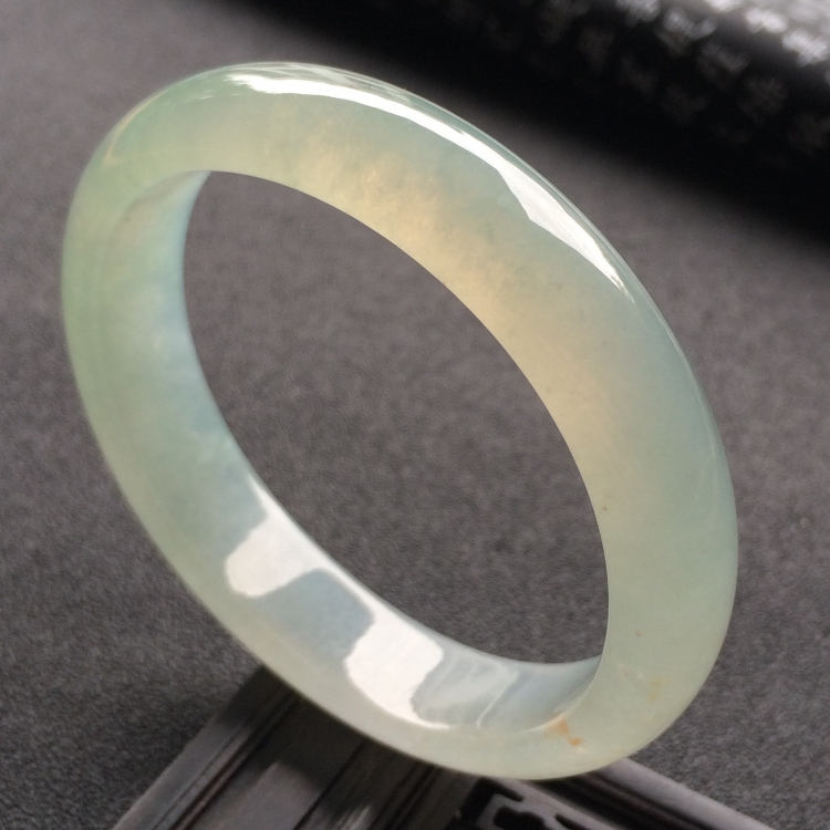 （超值推荐）冰种淡晴水贵妃镯（55.4mm-50mm）