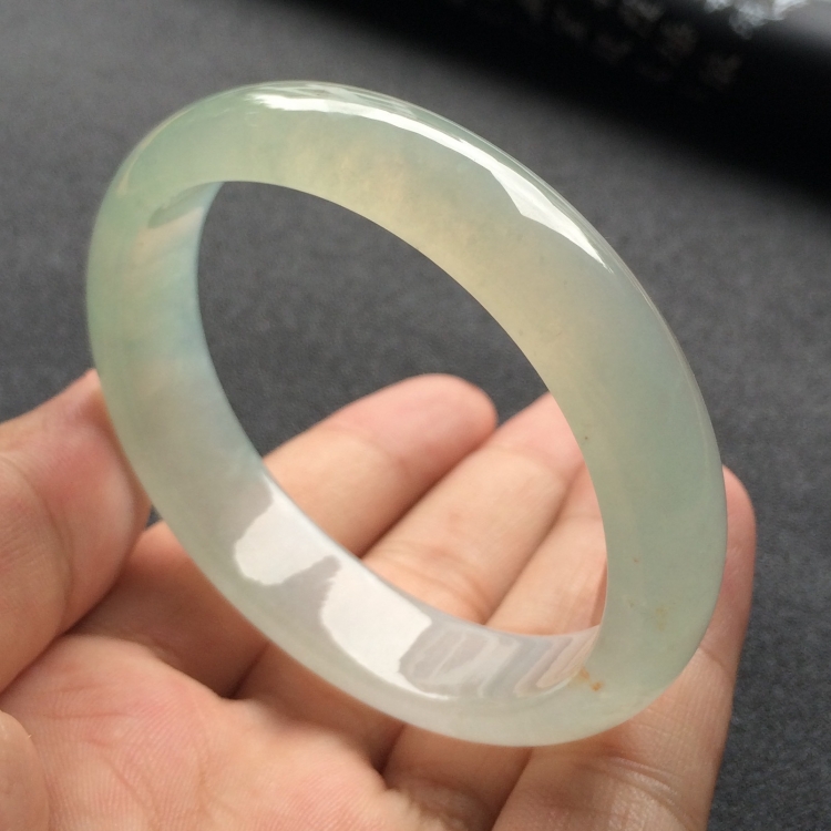 （超值推荐）冰种淡晴水贵妃镯（55.4mm-50mm）