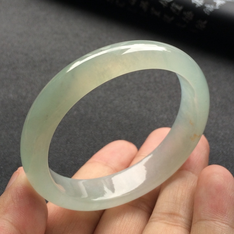 （超值推荐）冰种淡晴水贵妃镯（55.4mm-50mm）
