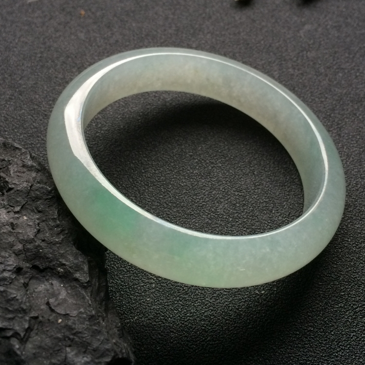（超值推荐）糯冰种晴水手镯（55mm）