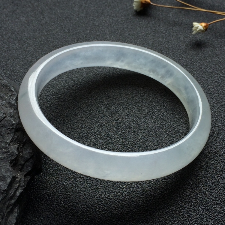 （超值推荐）冰种淡晴水贵妃镯（53.8mm-47.3mm）