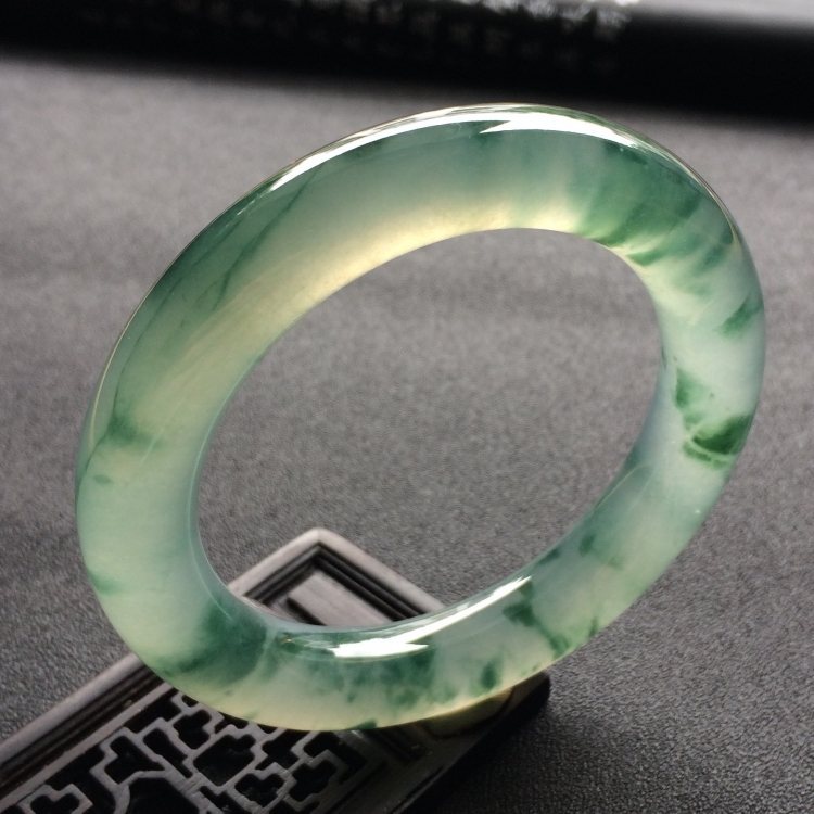（超值推荐）冰种飘花圆条手镯（57mm）