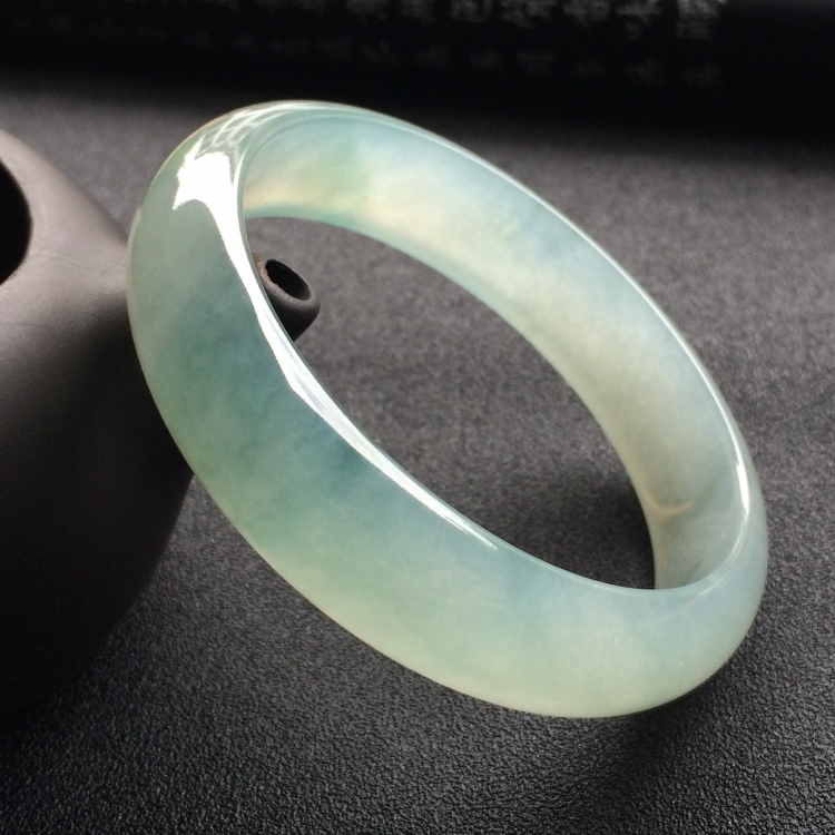 （超值推荐）冰种飘花手镯（56.8mm）