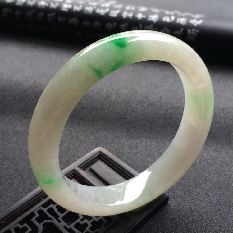 （超值推荐）糯冰种飘翠手镯（58.5mm）