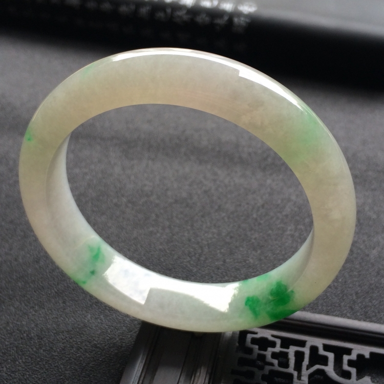 （超值推荐）糯冰种飘翠手镯（58.5mm）