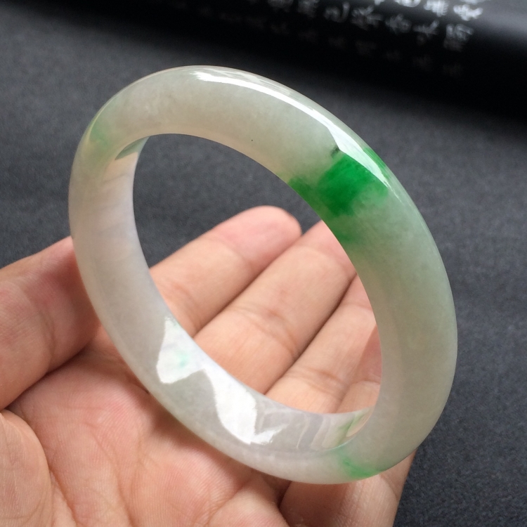 （超值推荐）糯冰种飘翠手镯（58.5mm）