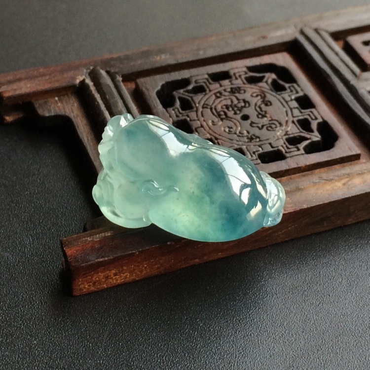 (超值推荐)冰种飘花金蟾戒面