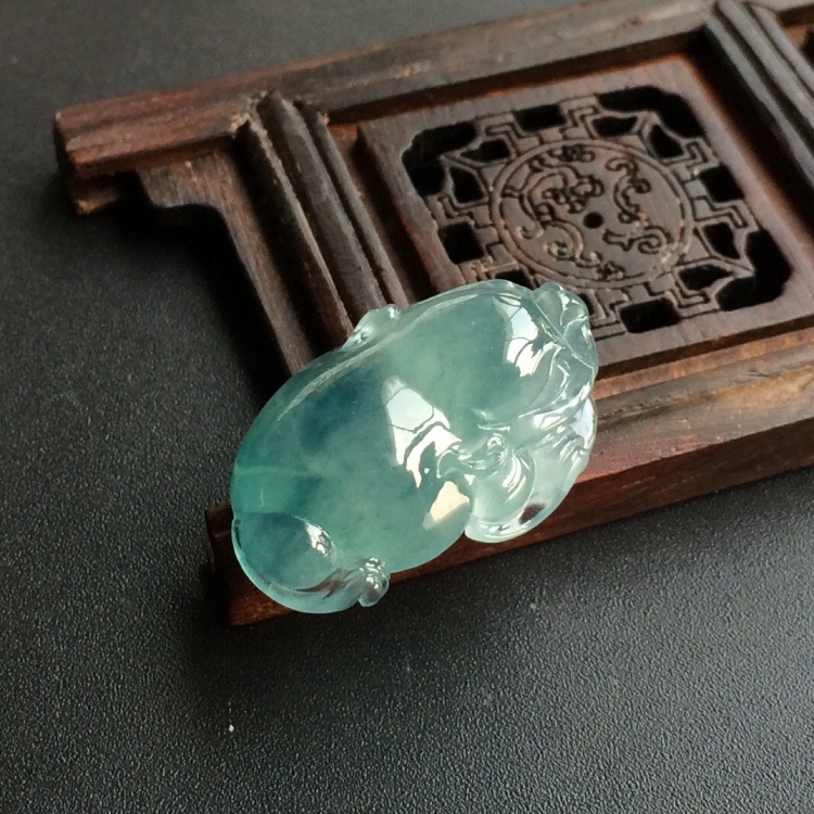 (超值推荐)冰种飘花金蟾戒面