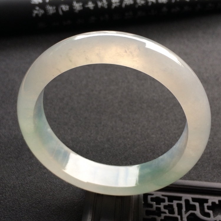 （超值推荐）冰种略飘花手镯（57.1mm）