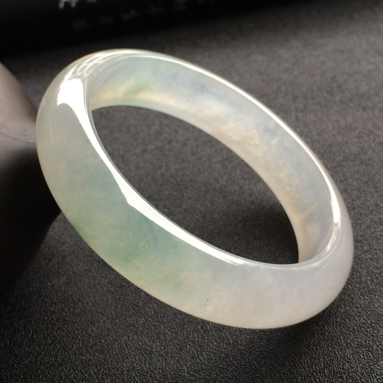 （超值推荐）冰种略飘花手镯（57.1mm）