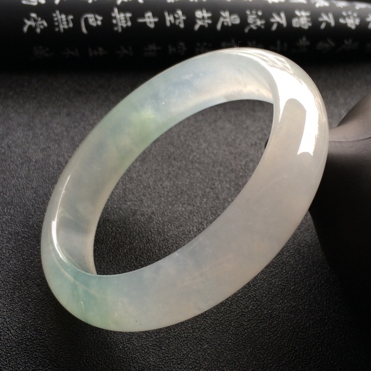 （超值推荐）冰种略飘花手镯（57.1mm）