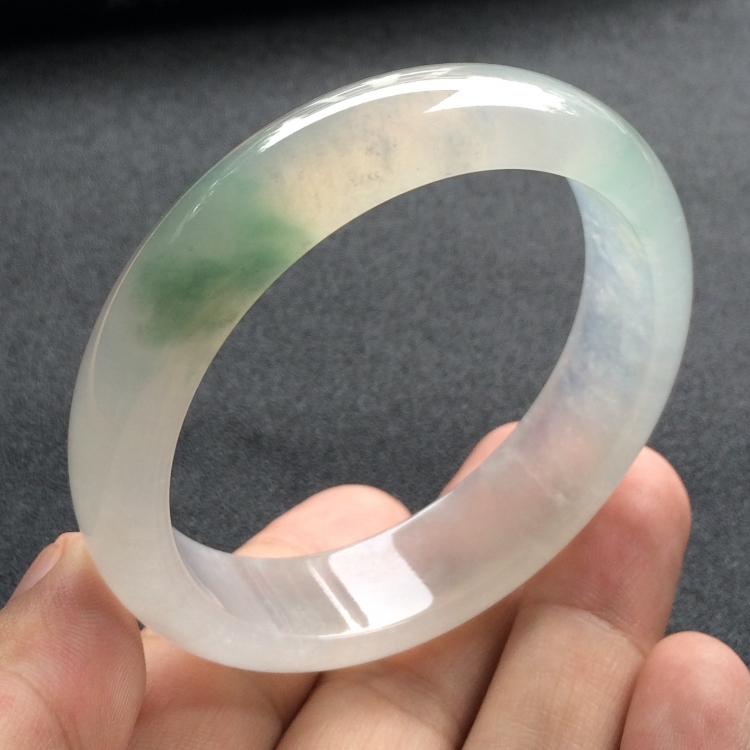 （超值推荐）冰种略飘花手镯（56.3mm）