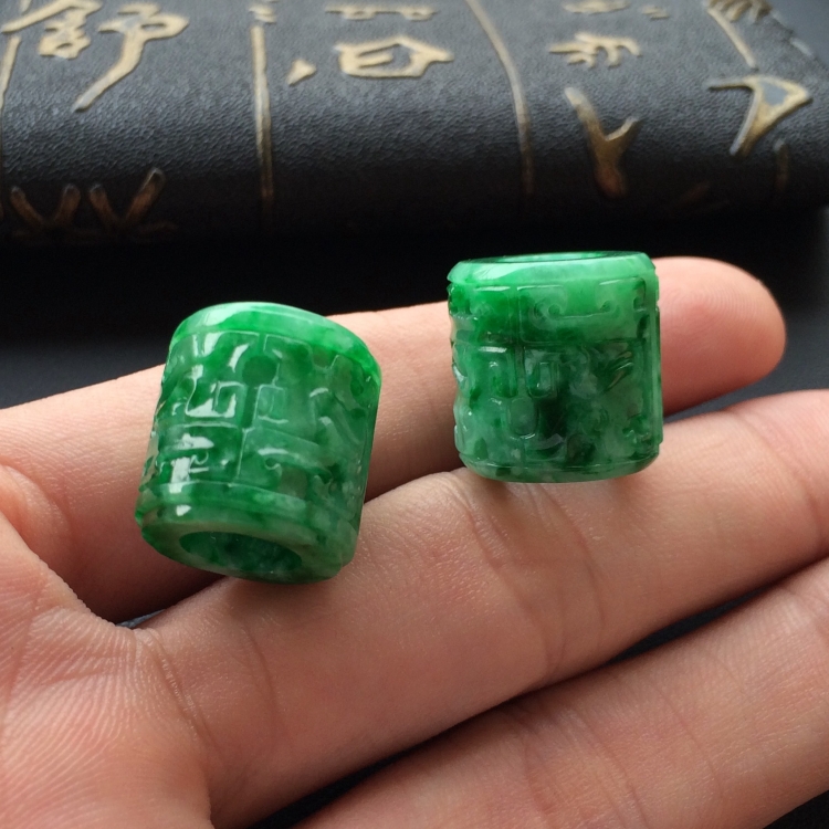 (超值推荐)糯冰种廯加绿仿古路路通挂件一对走
